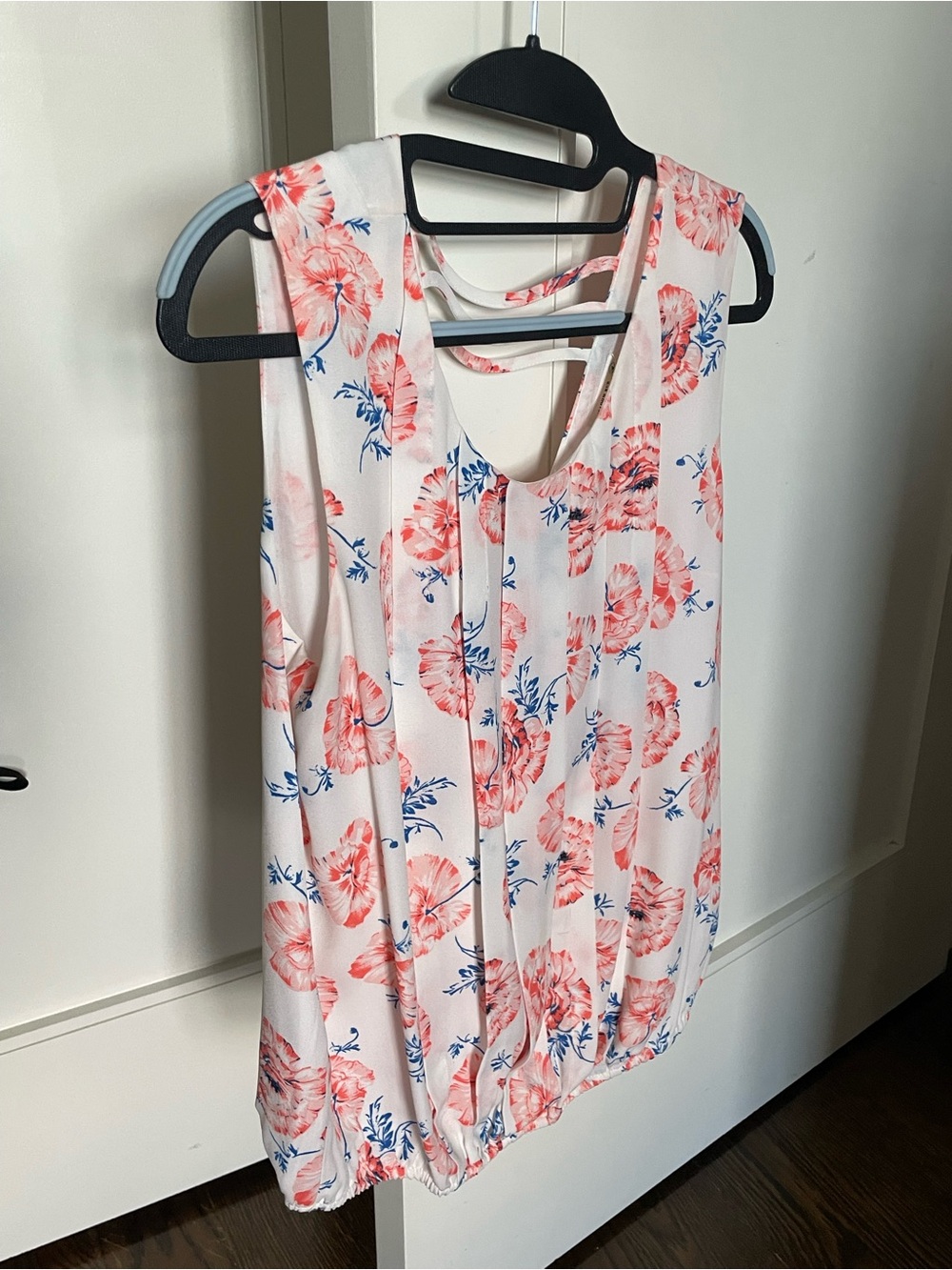 Anthropologie Pleated Bubble Hem Sleeveless Floral Blouse